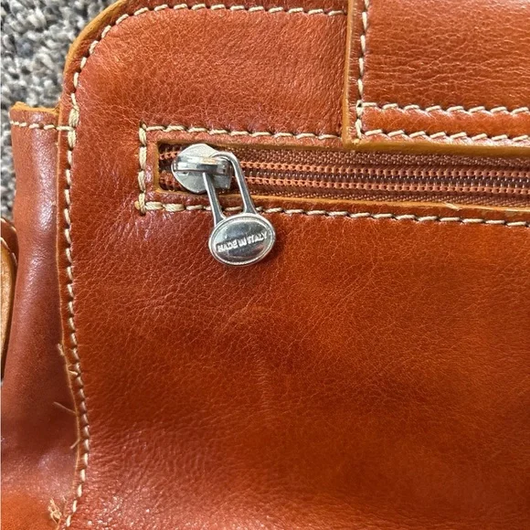 BCS Budapest Real Leather Cross Body Bag - Picture 4 of 7